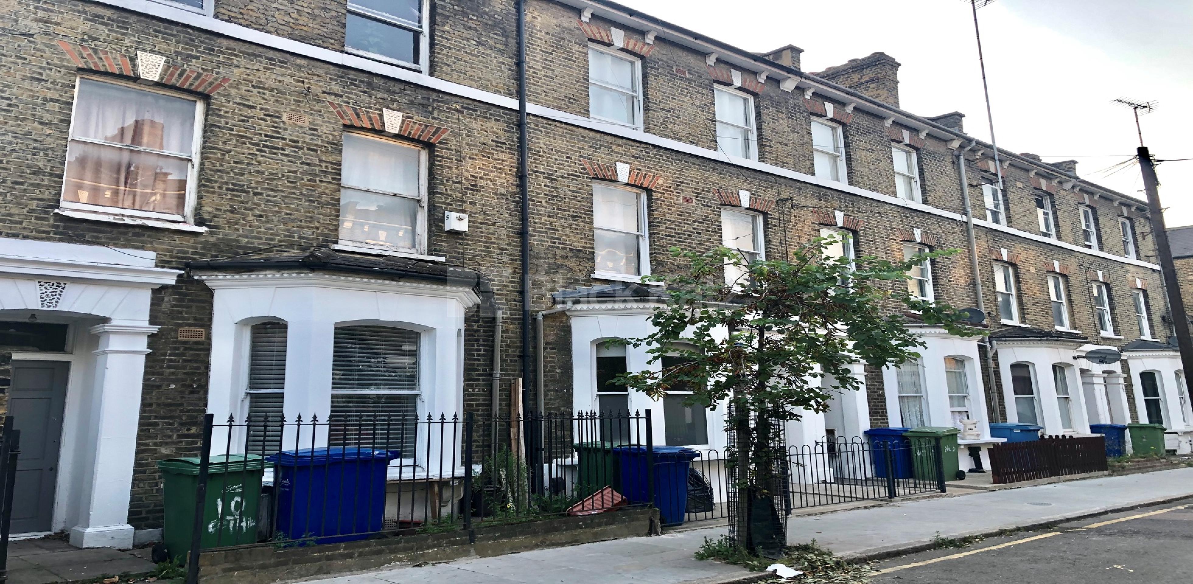 			NEW INSTRUCTION , 1 Bedroom, 1 bath, 1 reception Ground Floor Flat			 Cotham Street , Elephant and Castle  SE17